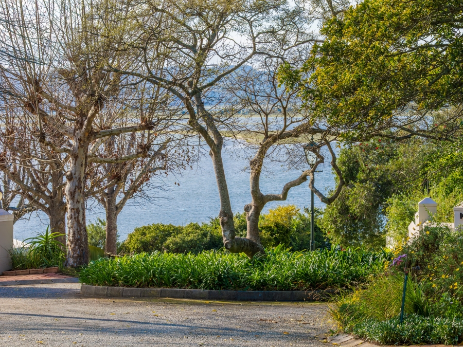4 Bedroom Property for Sale in Belvidere Estate Western Cape